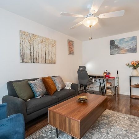 Comfortable Spacious House With Parking Brossard Dış mekan fotoğraf