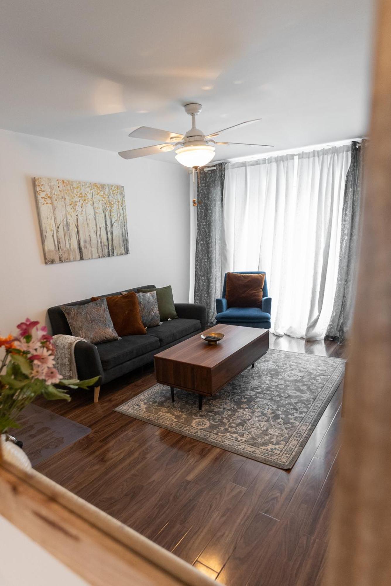 Comfortable Spacious House With Parking Brossard Dış mekan fotoğraf