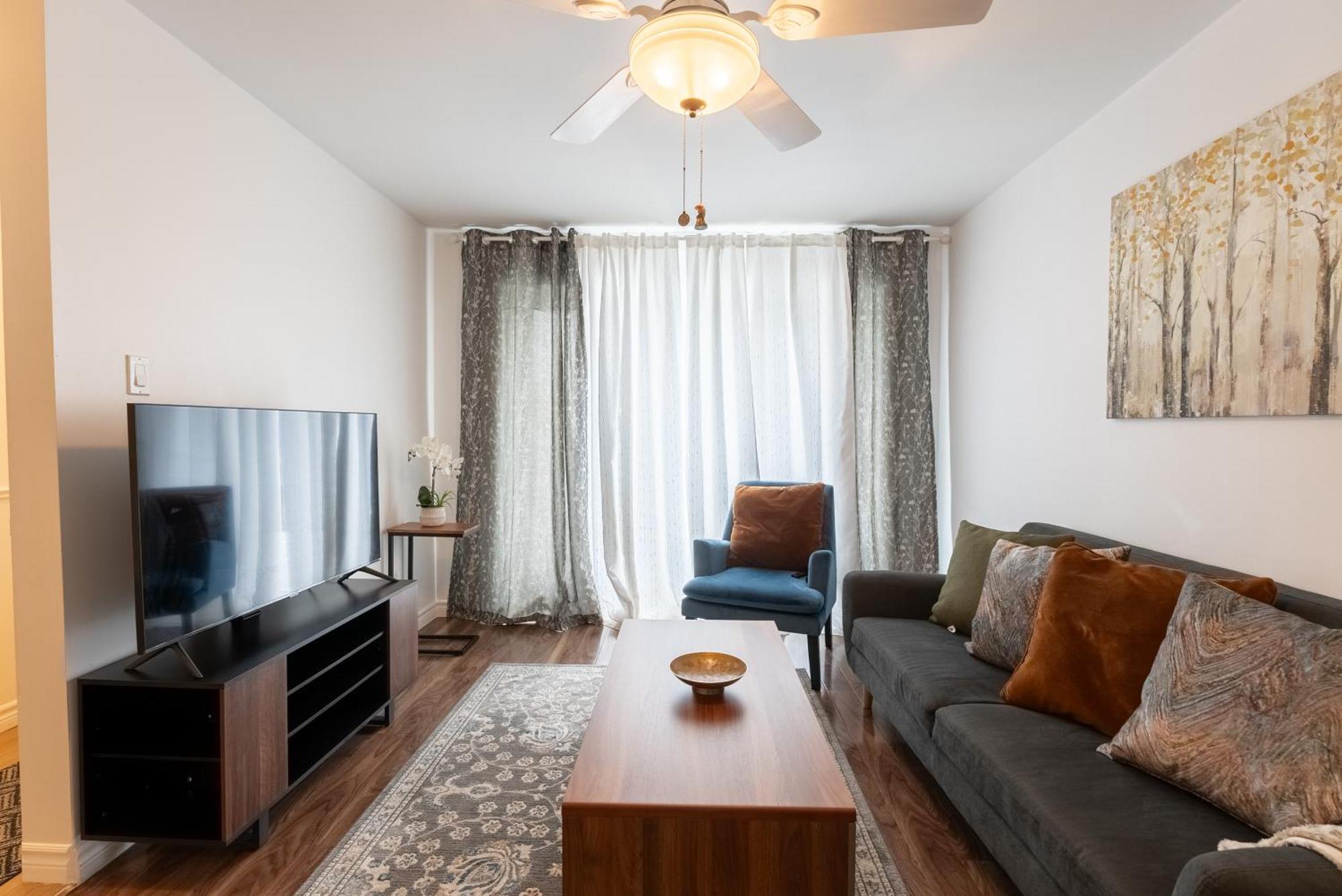Comfortable Spacious House With Parking Brossard Dış mekan fotoğraf