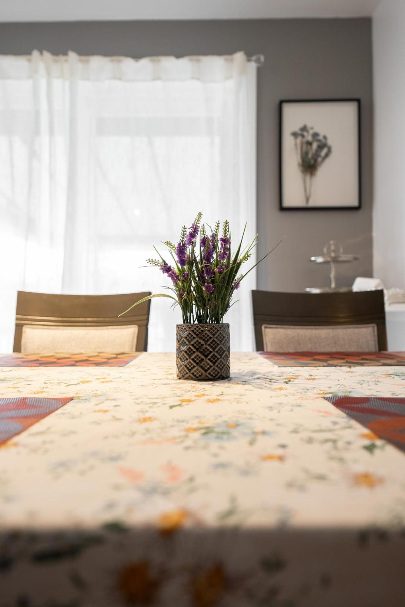 Comfortable Spacious House With Parking Brossard Dış mekan fotoğraf