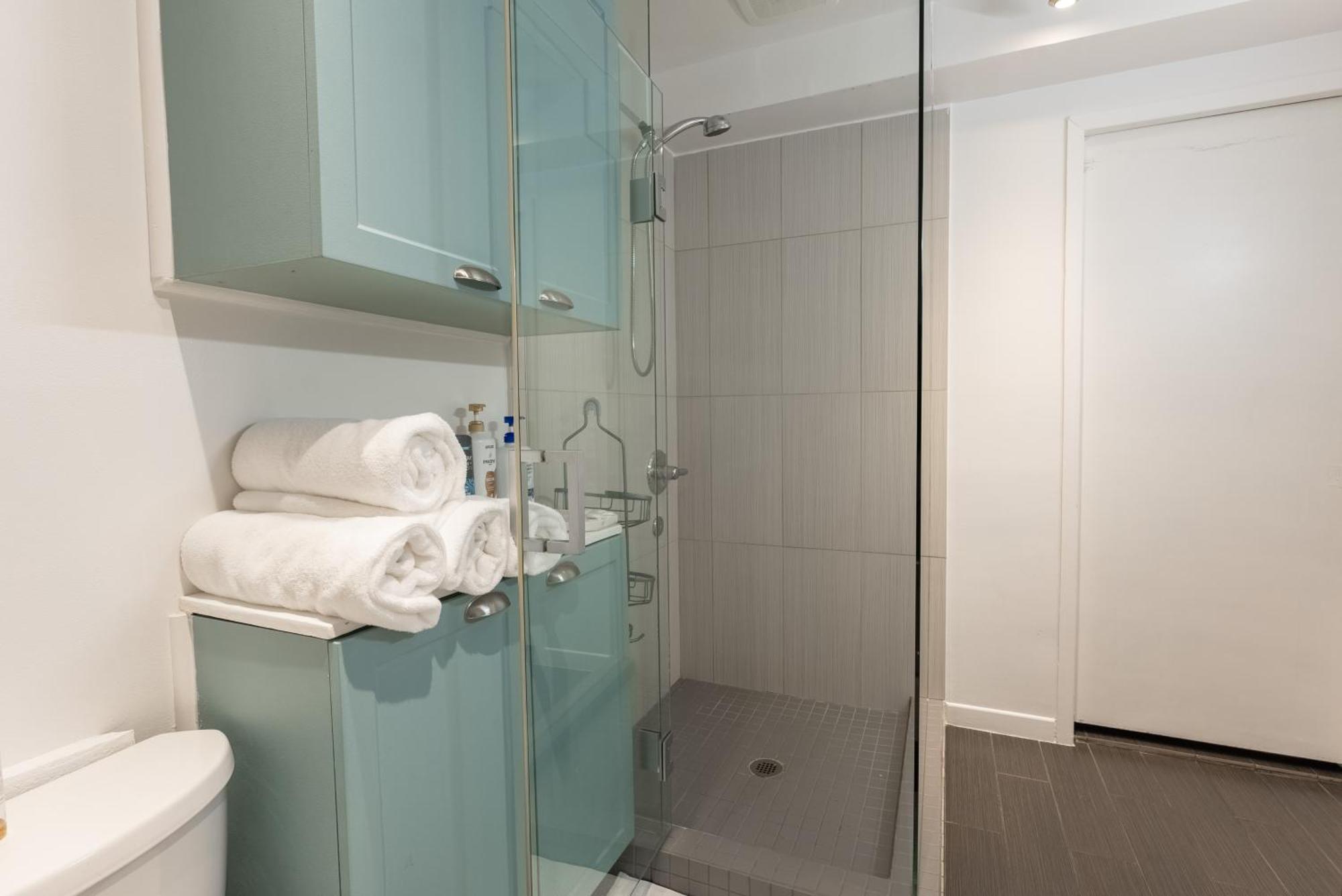 Comfortable Spacious House With Parking Brossard Dış mekan fotoğraf