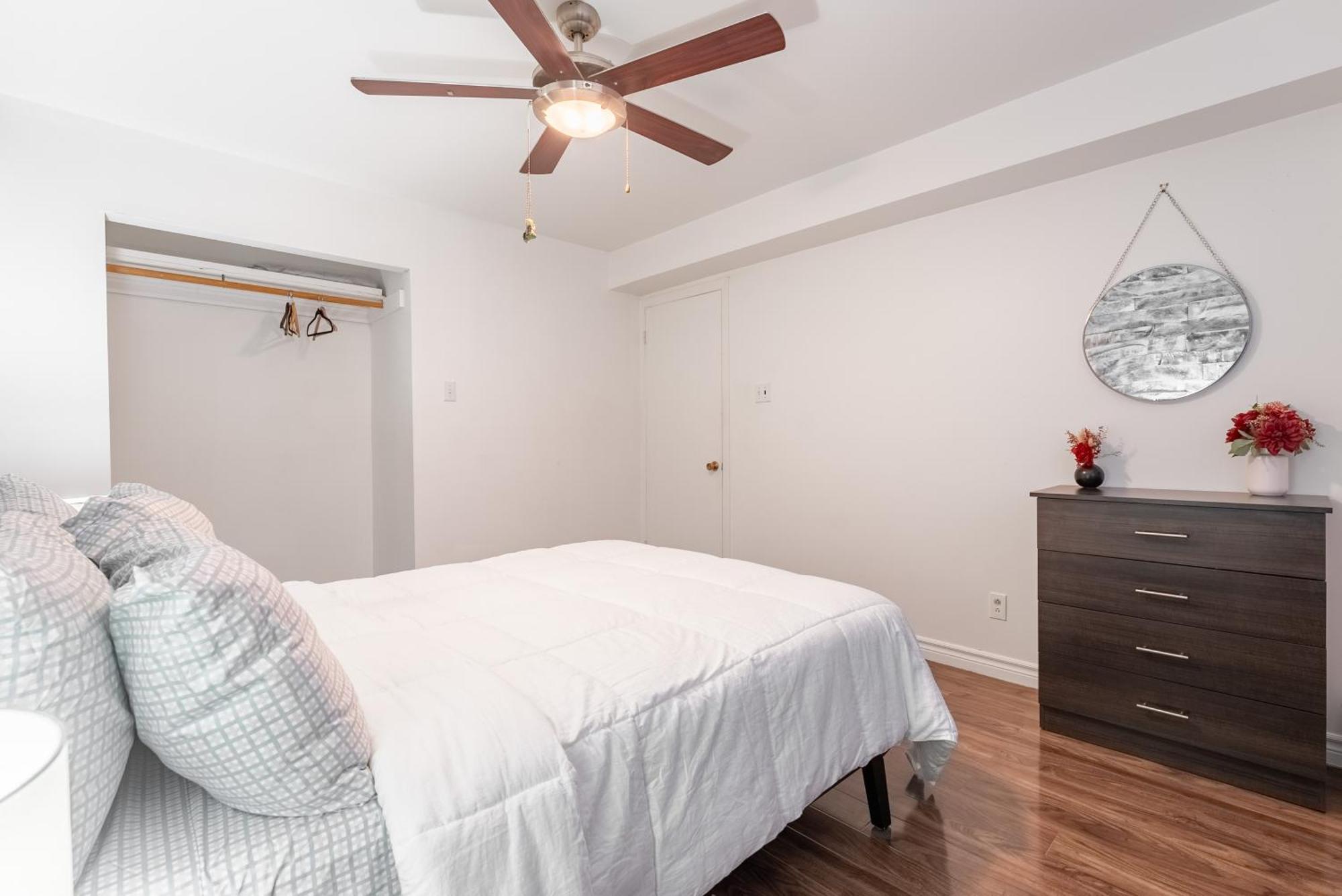 Comfortable Spacious House With Parking Brossard Dış mekan fotoğraf