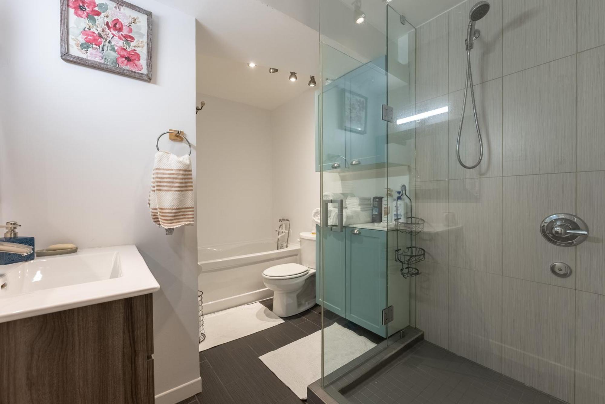 Comfortable Spacious House With Parking Brossard Dış mekan fotoğraf